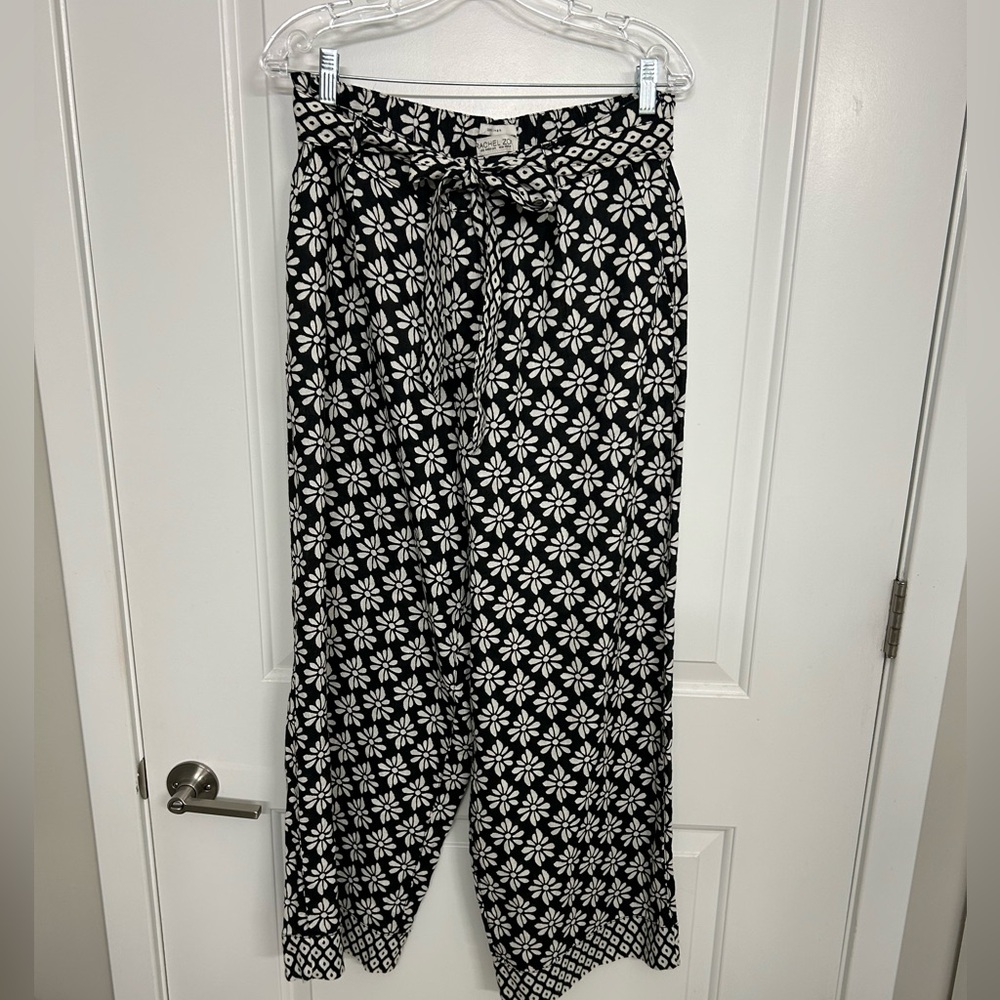 Wide-Leg Linen Pants